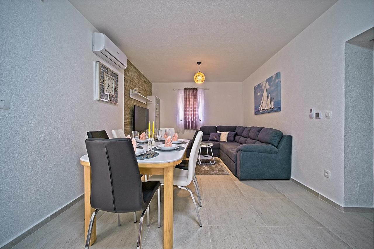 Luxury Apartment "Blue Diamond" Постира Екстериор снимка